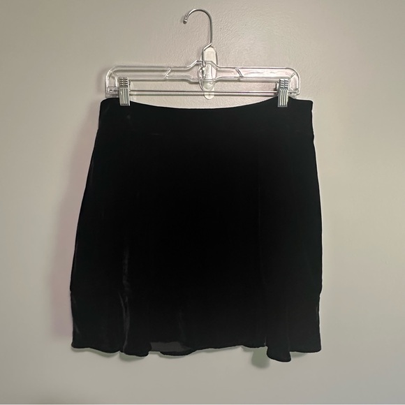 For Love and Lemons Black Collette Mini Skirt Large Silk Blend Velvet Velour New - Picture 1 of 7